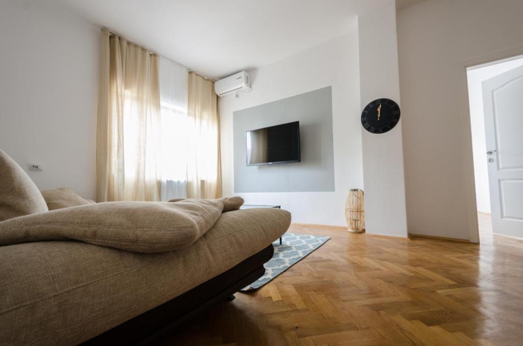 Stylized And Modern Apartment In บูคาเรสต์ ภายนอก รูปภาพ